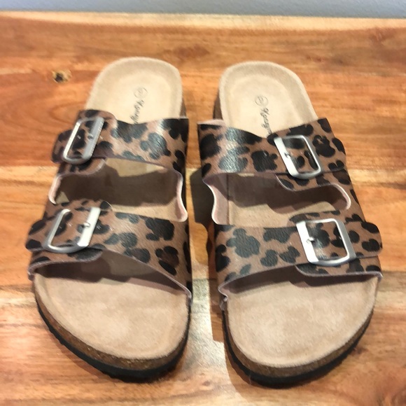 Konxyme Shoes - ❤️5/$15 Worn once! Sandals